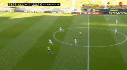 博洛尼亚门将斯科鲁普斯基：守门员首先必须会扑救，脚法其次