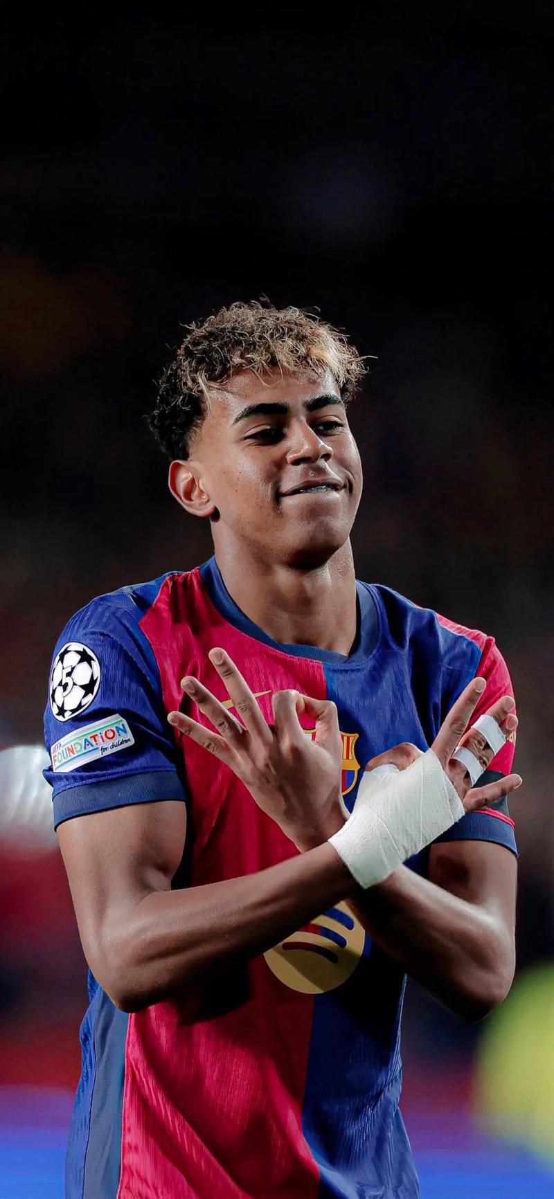 中甲半场：安以恩笑纳对方门将大礼，辽宁铁人暂1-0佛山南狮