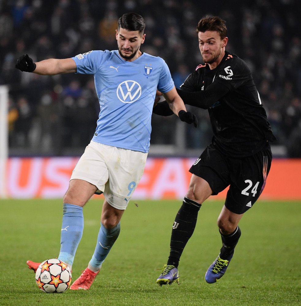 阿斯：英超俱乐部在密切关注罗克，他可能回归巴西11月大名单（阿斯：多家英超队紧盯罗克，有望重返巴西队11月大名单）