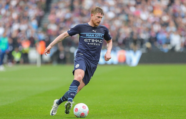 樊振东回归突生悬念！3大变数卡住国乒一哥，王励勤如何抉择？（樊振东回归风云再起：三大变量牵动国乒一哥，王励勤如何取舍）