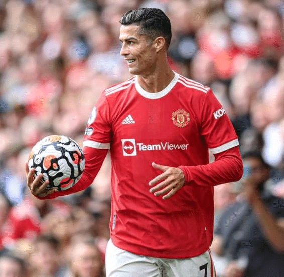 弗兰克：中国非常自由和安全，商品非常便宜，菜味道出奇地好（弗兰克称中国自由安全、物价实惠，菜肴出奇美味）