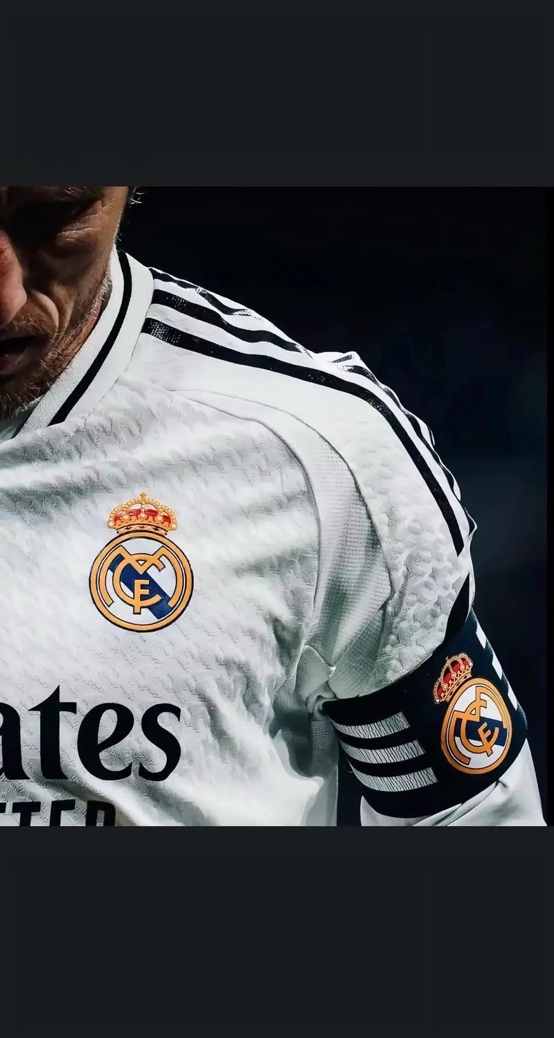 体图：多特只打算与布兰特续约1年，若球员降薪将提供2年合同