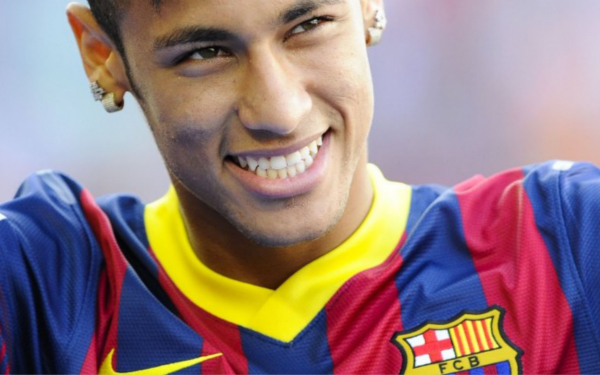 民主刚果疑似禁区手球，但因VAR设备故障，裁判未判给贝宁点球（VAR故障致争议：民主刚果禁区疑手球未判，贝宁无缘点球）