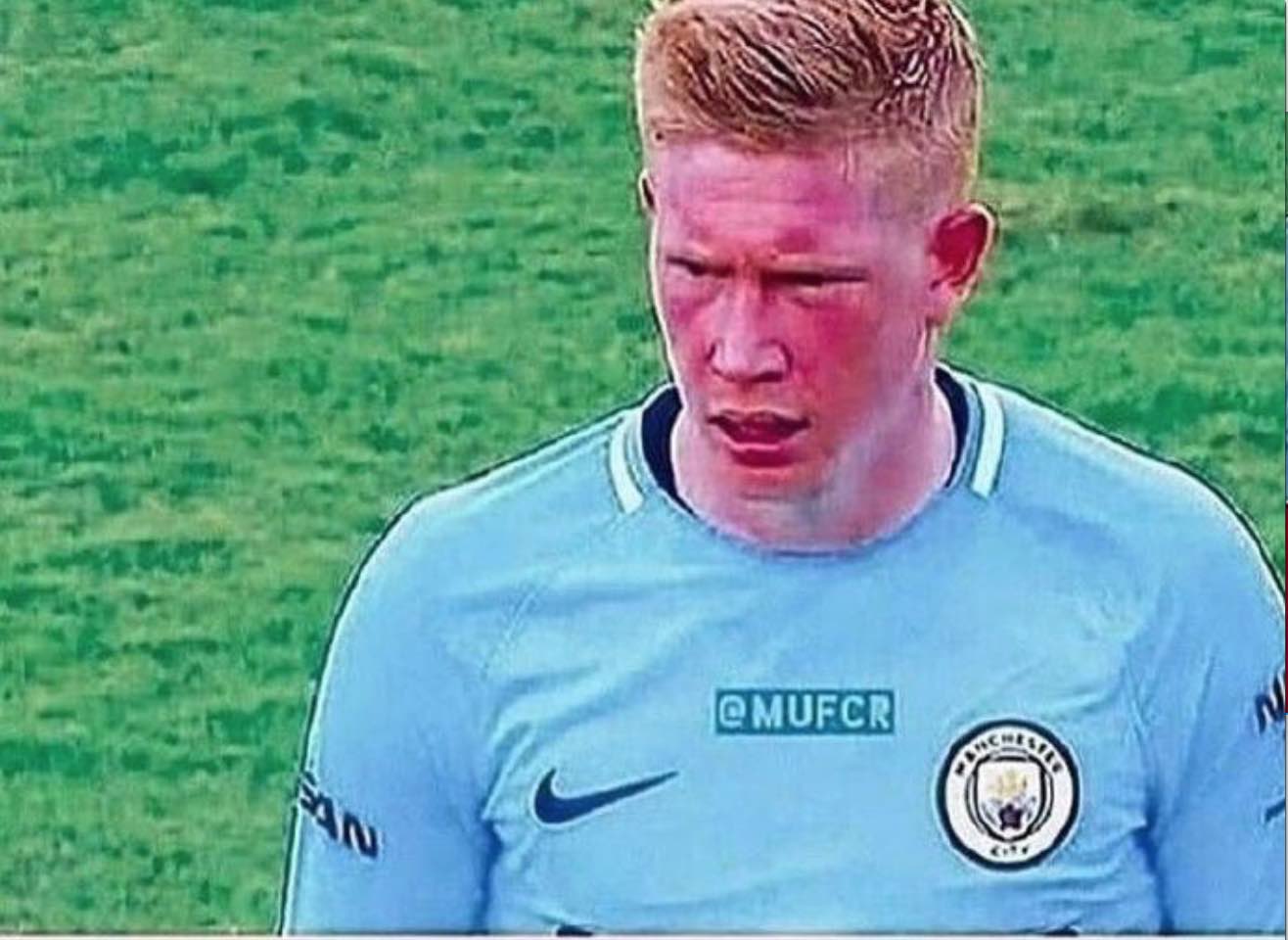 阿森纳客战埃弗顿首发：哲凯赖什搭档特罗萨德，格拉利什出战（阿森纳客场挑战埃弗顿首发：哲凯赖什与特罗萨德携手，格拉利什登场）