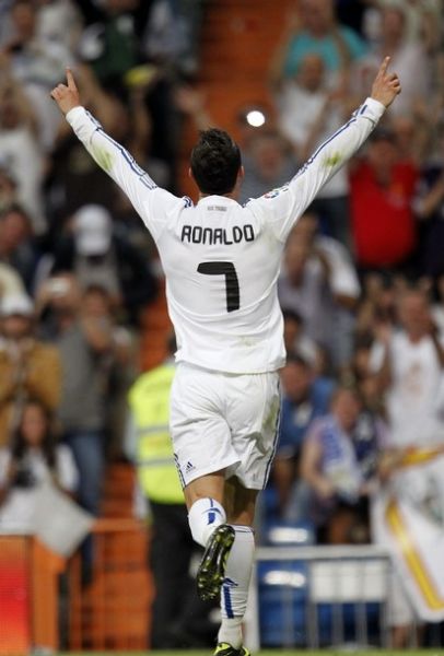 半场战报：葡萄牙体育2-0布鲁日，路易斯-苏亚雷斯传射