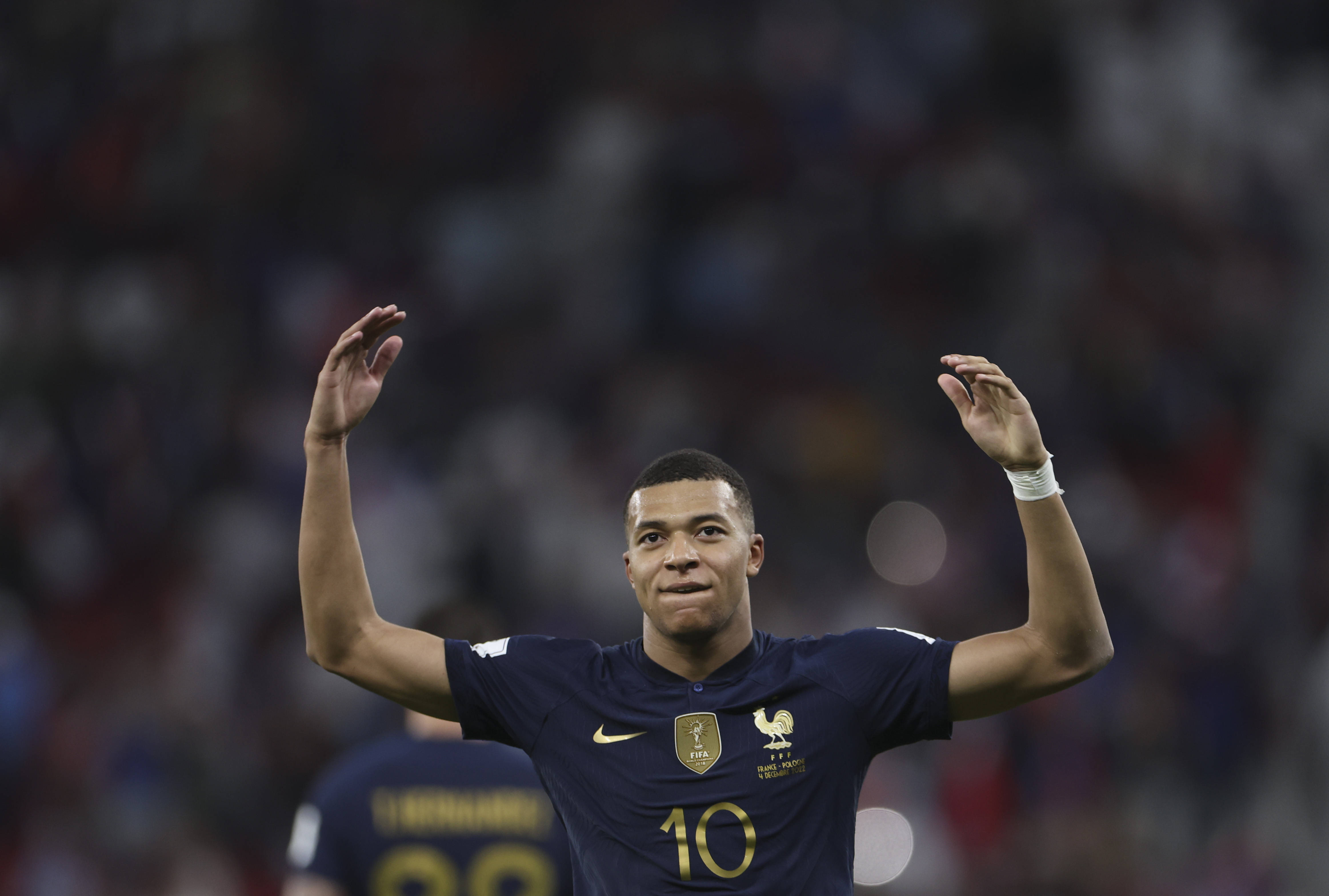 打败了看似无解的梅拉布，彼得-严时隔1975天再次成为了雏量级世界冠军！（彼得-严击退“无解”梅拉布，时隔1975天重夺雏量级世界冠军！）